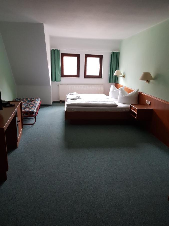 Calbe Hotel Zur Altstadt מראה חיצוני תמונה