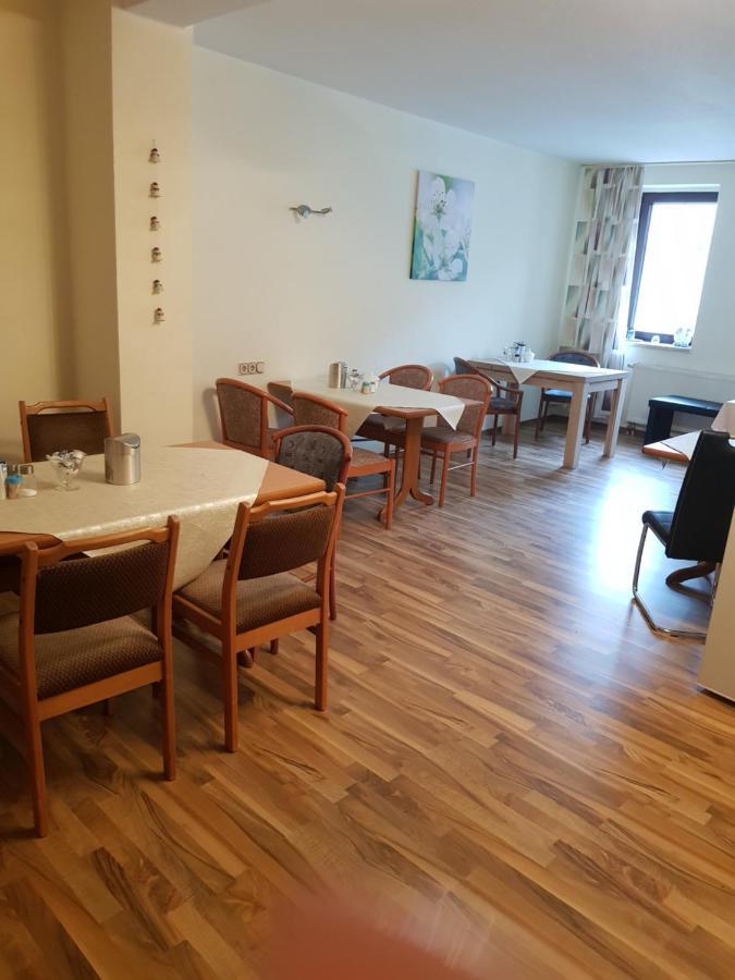Calbe Hotel Zur Altstadt מראה חיצוני תמונה
