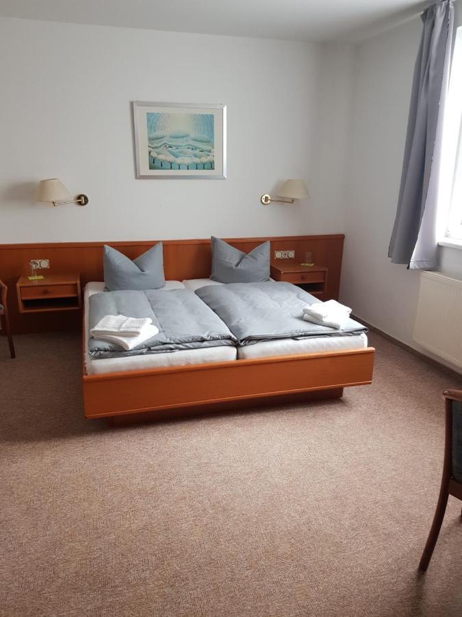 Calbe Hotel Zur Altstadt מראה חיצוני תמונה